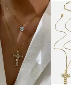 Collier croix doré femme artisanal – pendentif en strass brillants et chaîne fine ajustable